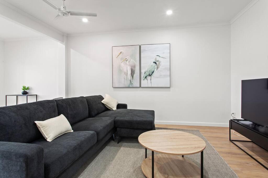 Appartement Waterfront Townhouse - Picturesque Marina Views à Port Lincoln Extérieur photo