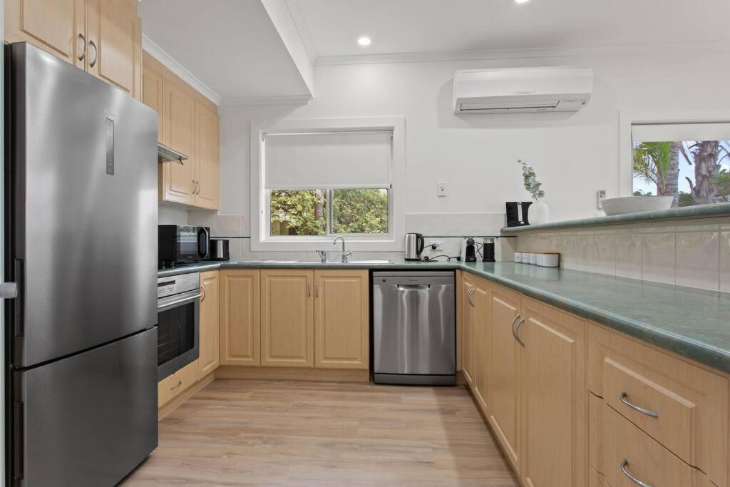 Appartement Waterfront Townhouse - Picturesque Marina Views à Port Lincoln Extérieur photo